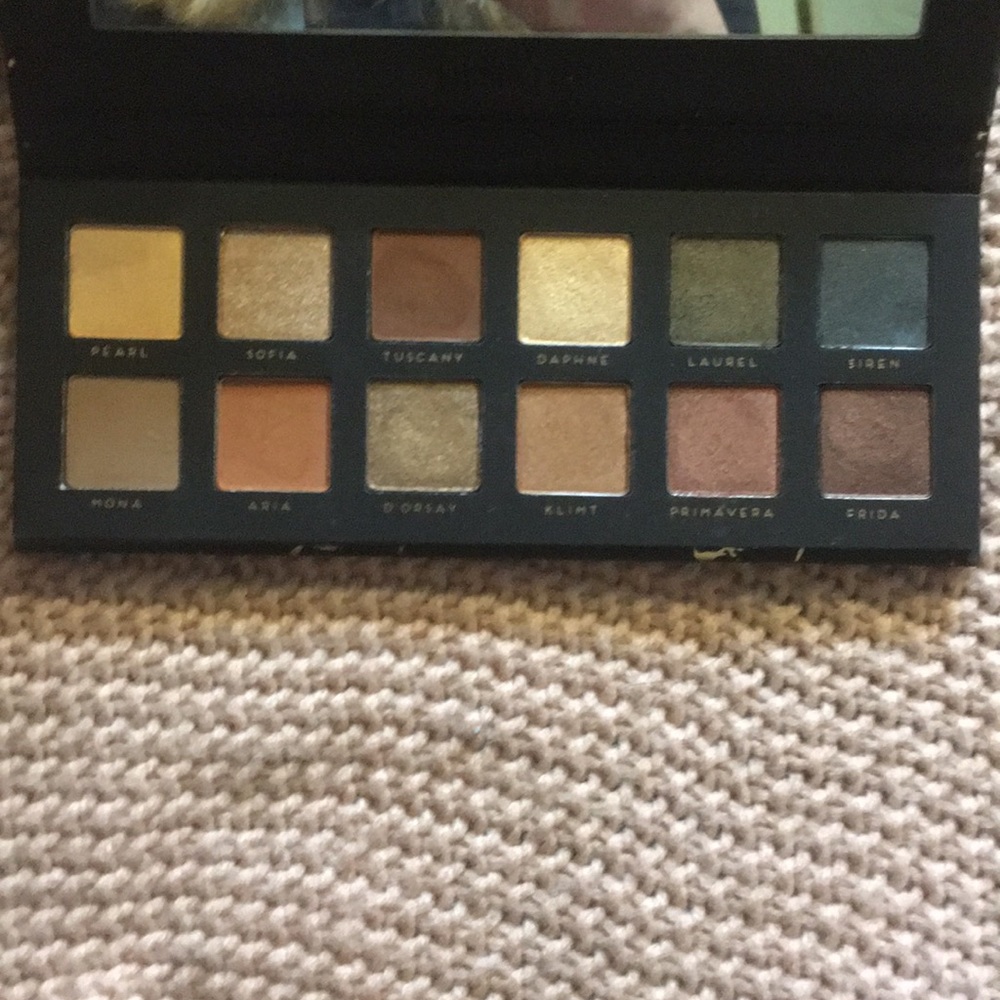 Makeup Bundle - Picture 3 of 4